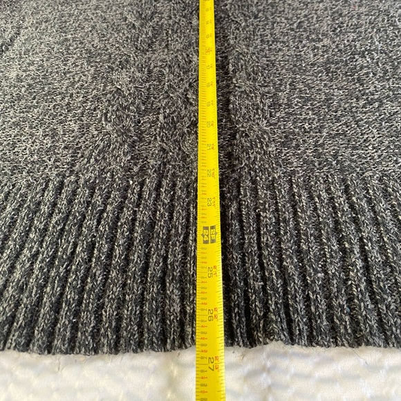 Charcoal & Gray Crew Neck Quarter Sleeve Sweater - Picture 13 of 16